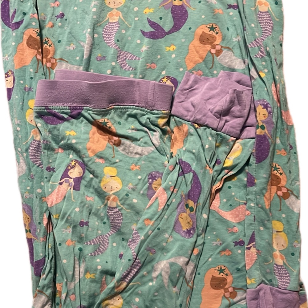 Mermaids little sleepies size 5/6